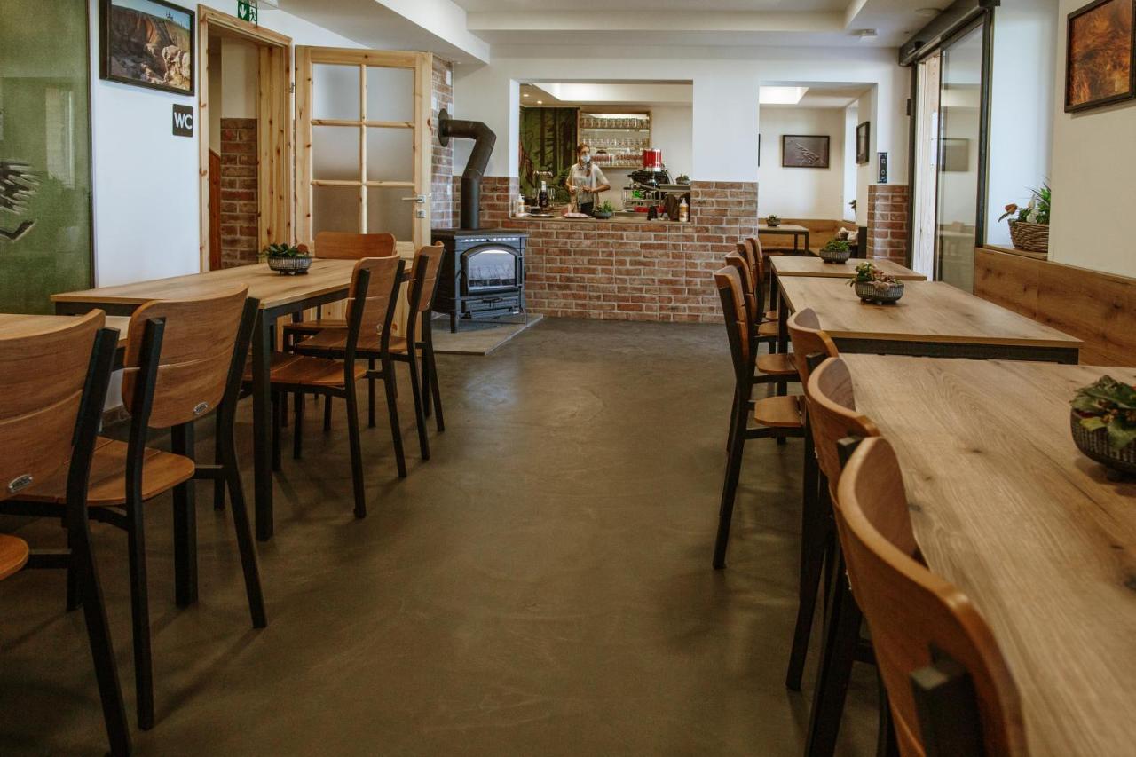 采尔克尼察Dom Na Slivnici住宿加早餐旅馆 外观 照片